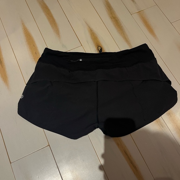 Size 8 Black lululemon shorts - Picture 2 of 2